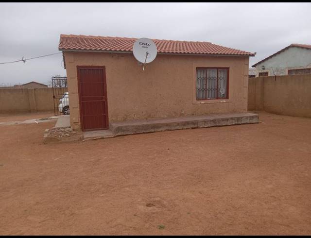 2 BEDROOM HOUSE FOR SALE IN WINTERVELDT WARD 3